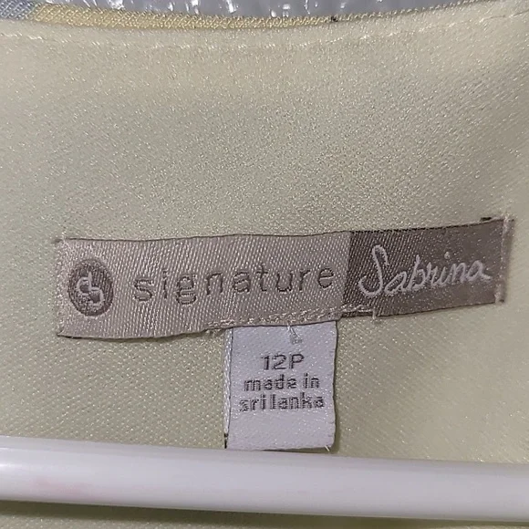 Floral Sleeveless Dress - Yellow and Black - Picture 2 of 7